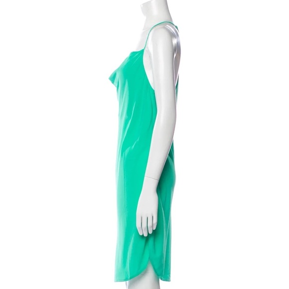 ZIMMERMANN
Silk Knee-Length Dress
Size: Zimmermann 2 - Picture 2 of 3